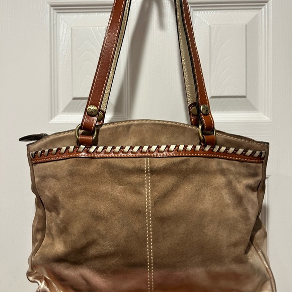 Patricia Nash Handbags - Patricia Nash Tan and Brown Shoulder Bag
